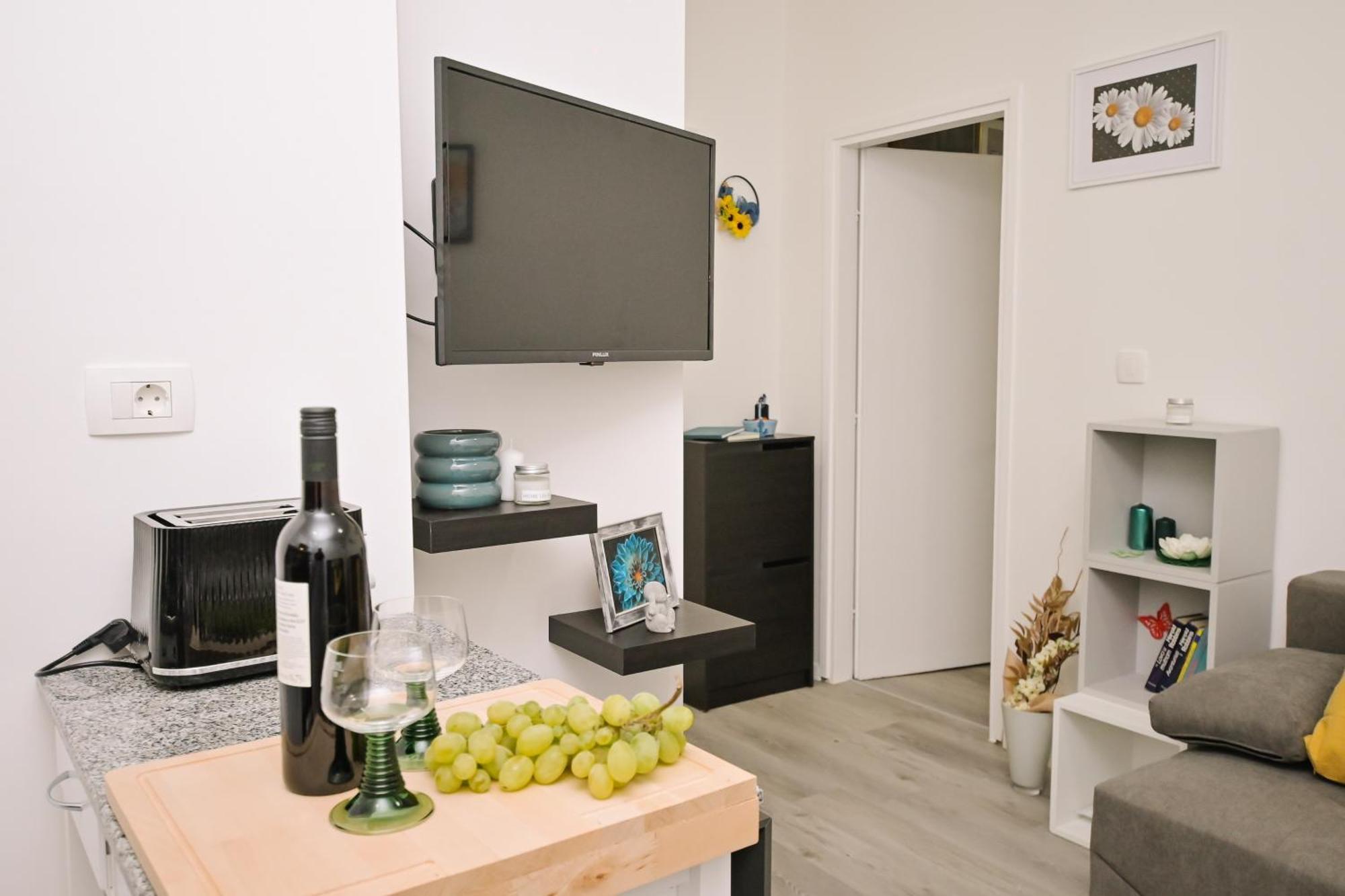 Cute And Charming In - New 2023 Apartment Umag