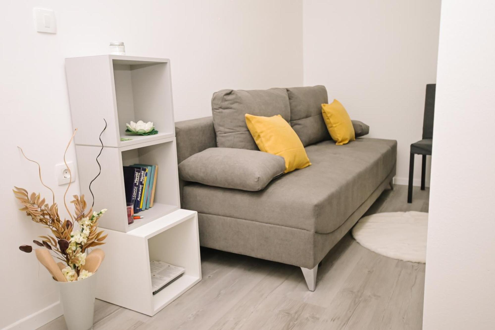 Cute And Charming In - New 2023 Umag